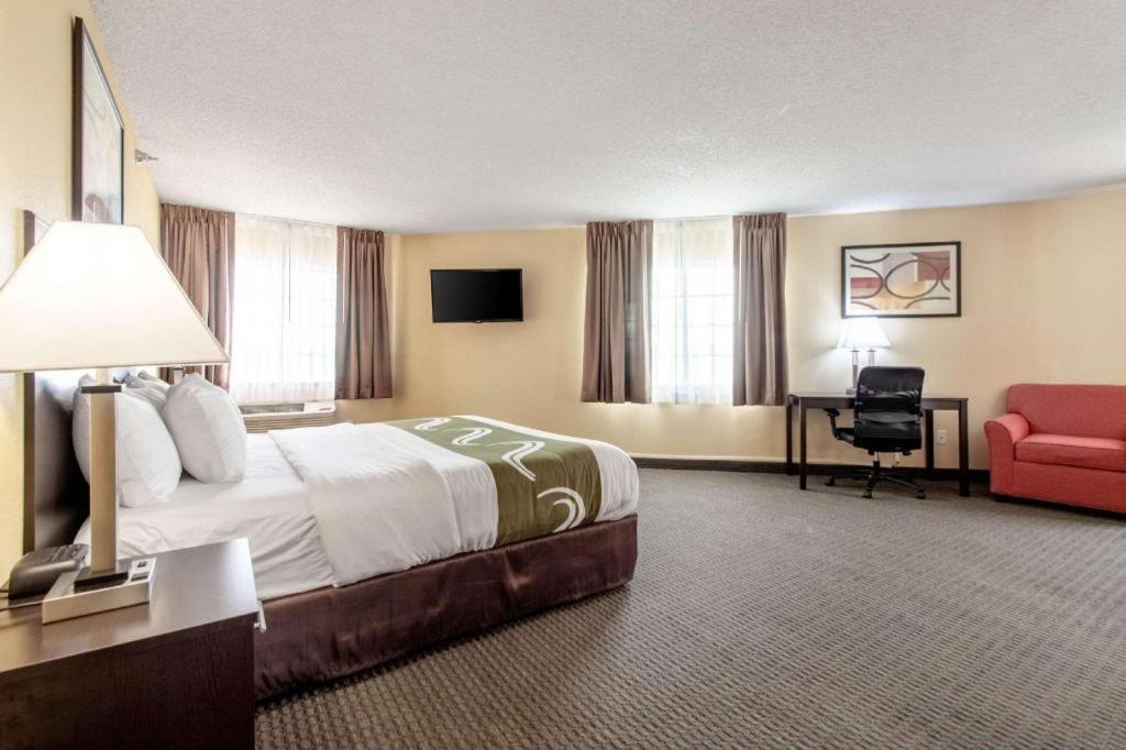 Quality Inn & Suites Arbor Exterior foto