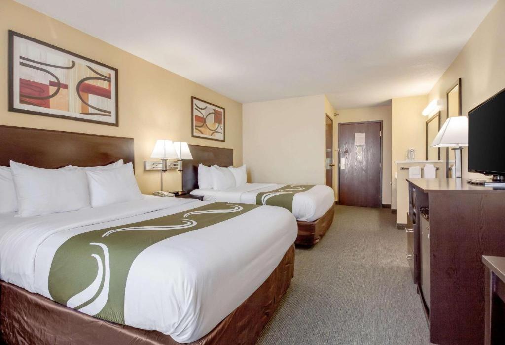 Quality Inn & Suites Arbor Exterior foto