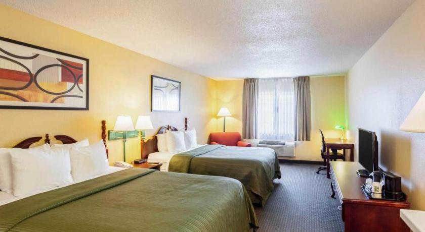 Quality Inn & Suites Arbor Exterior foto